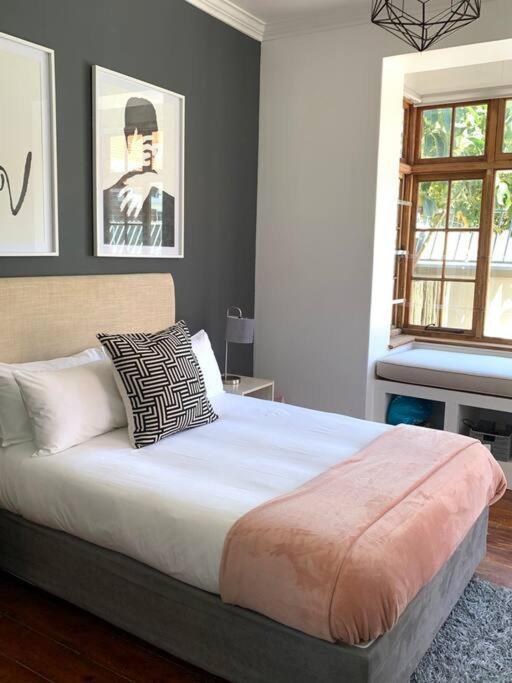 1-Bedroom Sea Point Gem - Perfect Location! Fokváros Kültér fotó